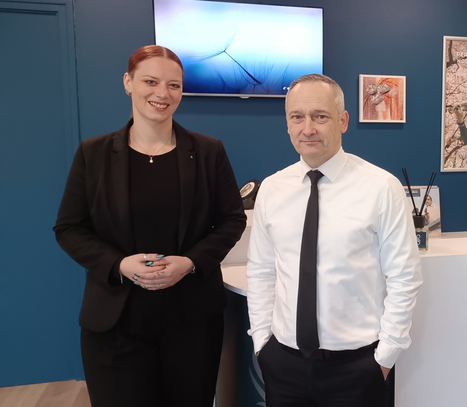 Stessy conseillère et Jérôme directeur — équipe pompes funèbres Valenciennes